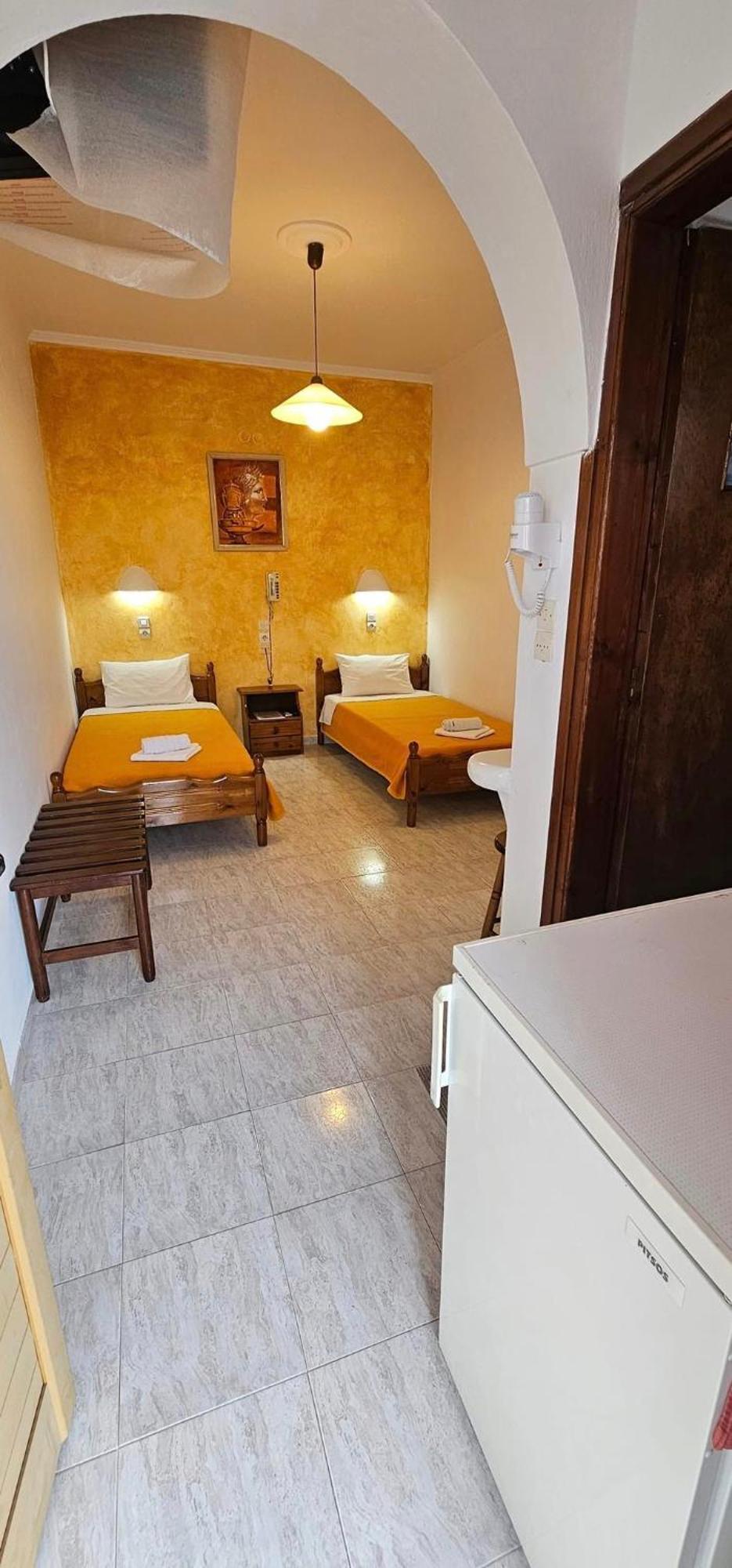 Hotel Palladion Картерадос Екстериор снимка